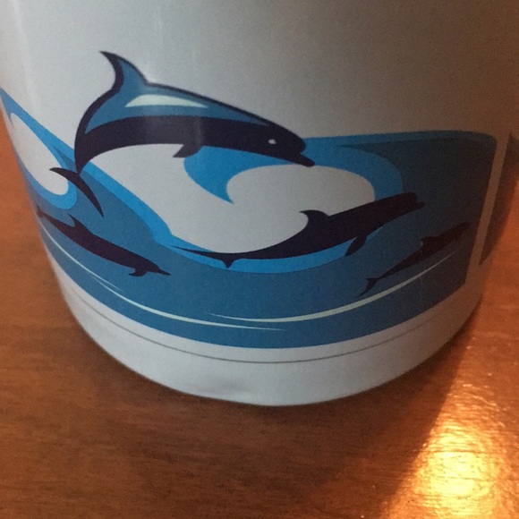 EcoVessel Jumping Dolphin Design - Picture 3 of 7